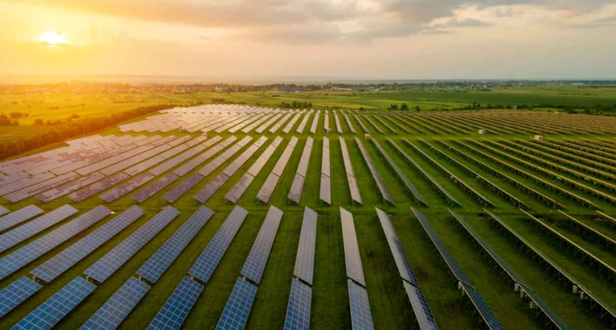 L'energia fotovoltaica è il motore della transizione ecologica verso un modello di sviluppo sostenibile. Ecco come si produce e a cosa serve.