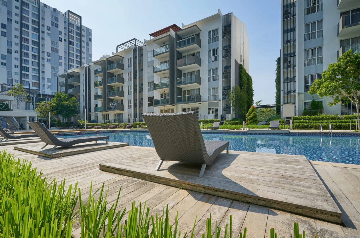 Il DDL sulle piscine condominiali arriva alla Camera per la discussione generale. Ruolo dell'amministratore, sicurezza e iter legislativo dell'A.C. 2576.