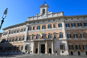 La Commissione Giustizia del Senato prosegue l’esame dei DDL 1816 e 1905 sulla riforma del condominio. Al centro polizza professionale, prorogatio, sicurezza e passaggio di consegne.